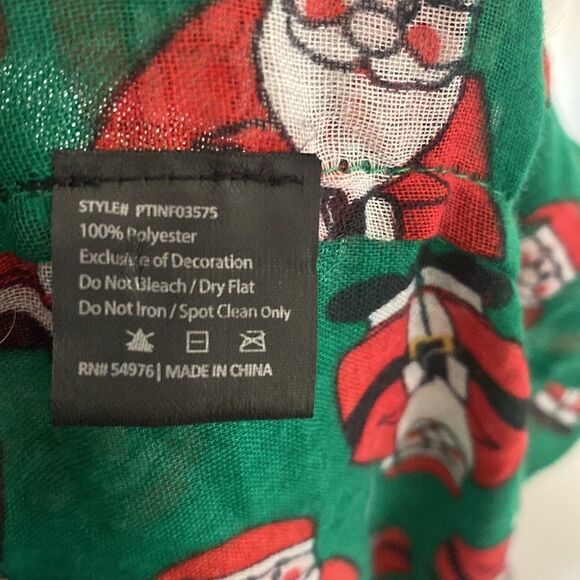 Santa circle scarf- 100% polyester - Picture 4 of 5